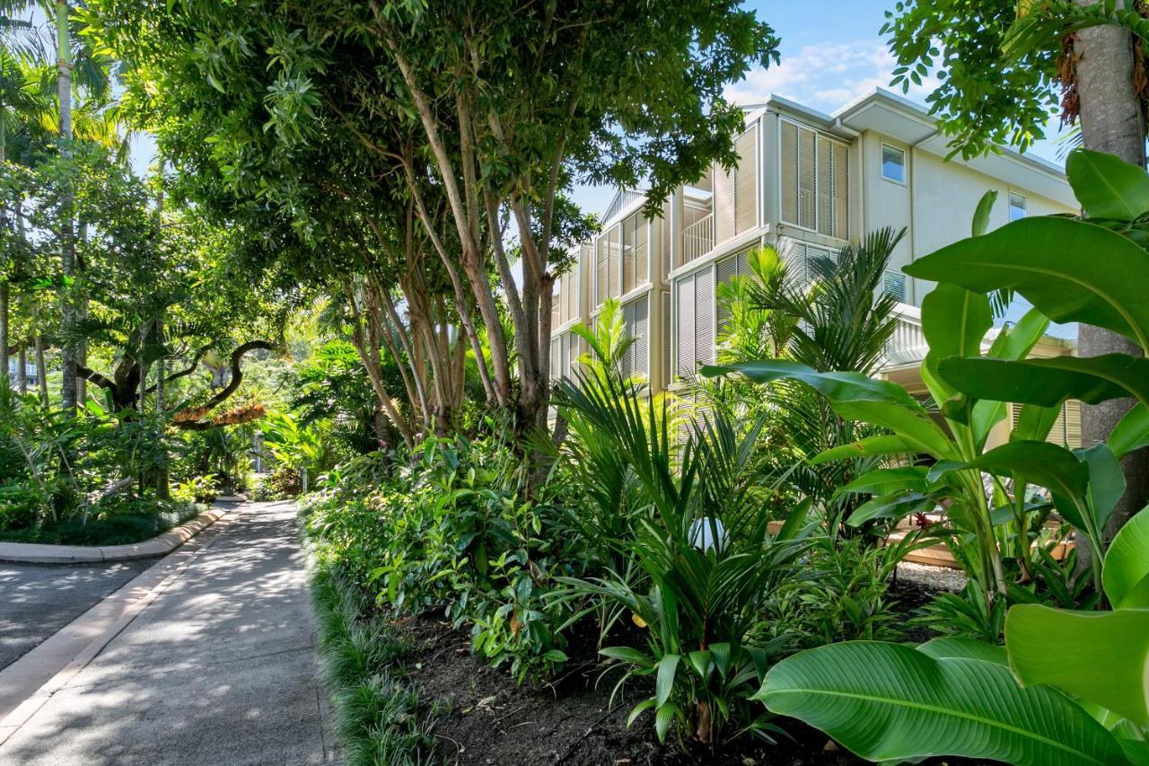 Port Douglas Apartments - Adults Only Oasis ภายนอก รูปภาพ