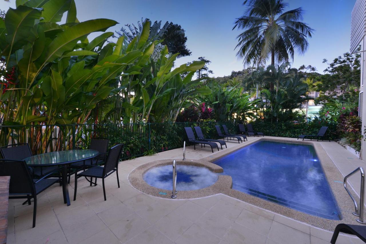 Port Douglas Apartments - Adults Only Oasis ภายนอก รูปภาพ