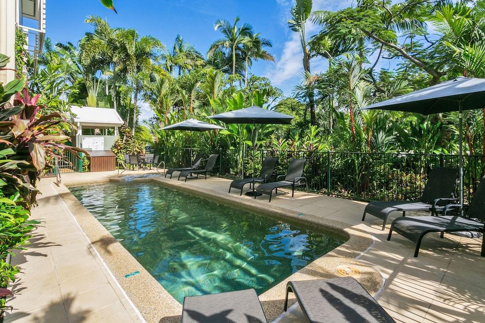 Port Douglas Apartments - Adults Only Oasis ภายนอก รูปภาพ