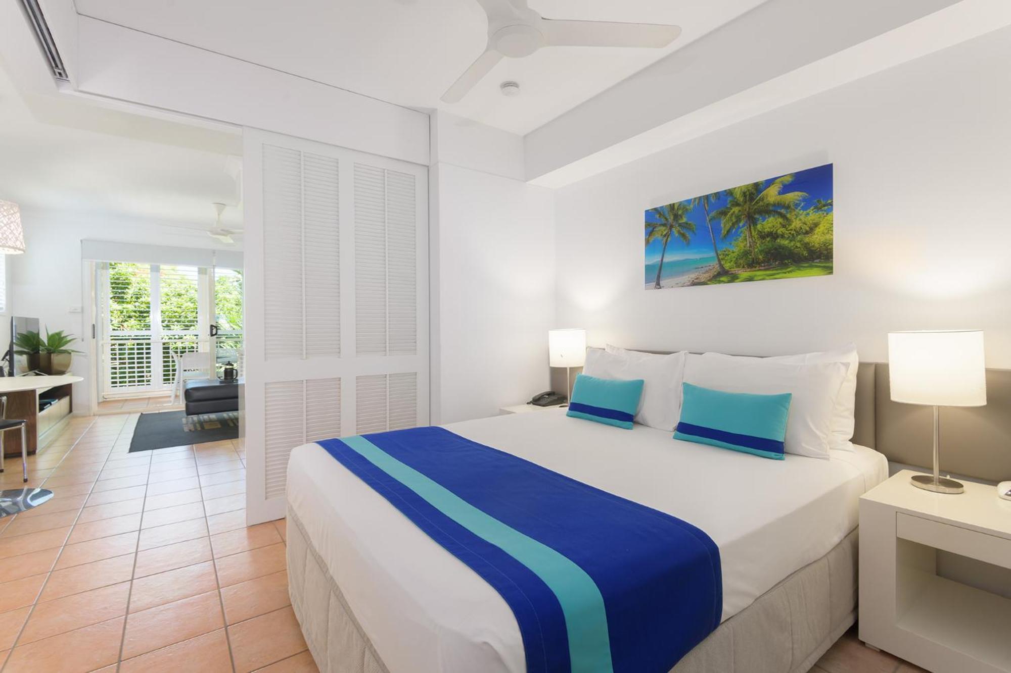 Port Douglas Apartments - Adults Only Oasis ภายนอก รูปภาพ