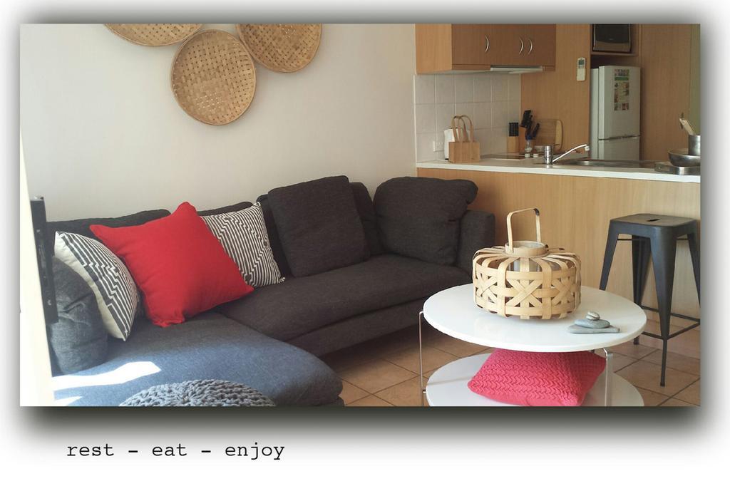 Port Douglas Apartments - Adults Only Oasis ภายนอก รูปภาพ