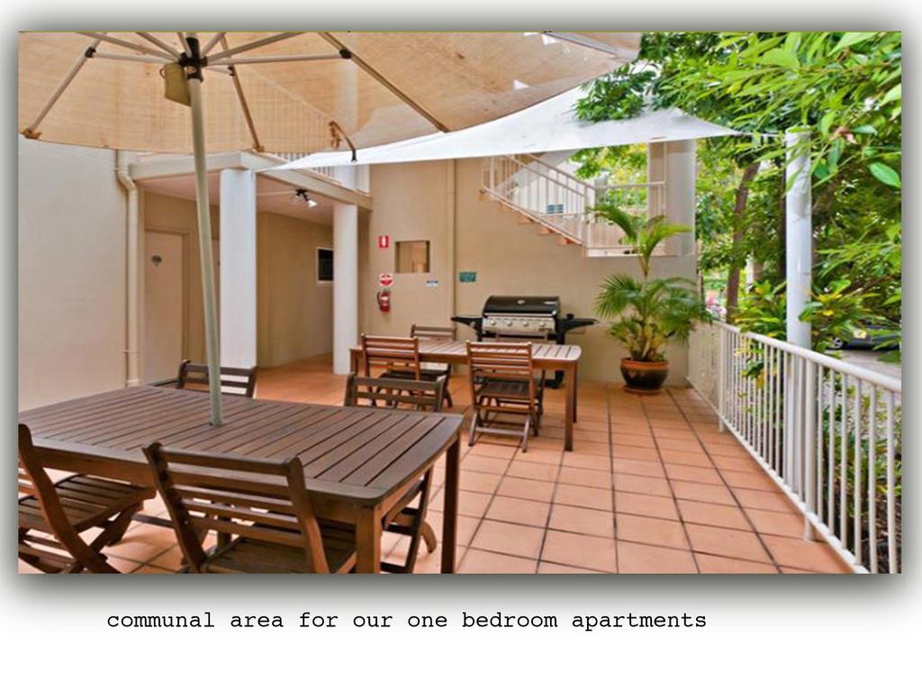 Port Douglas Apartments - Adults Only Oasis ภายนอก รูปภาพ